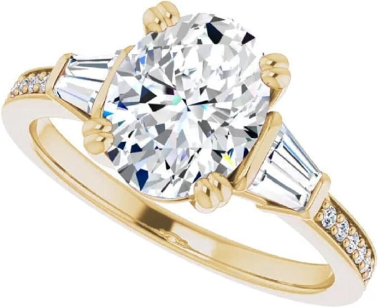 anillo de compromiso con corte ovalado brillante