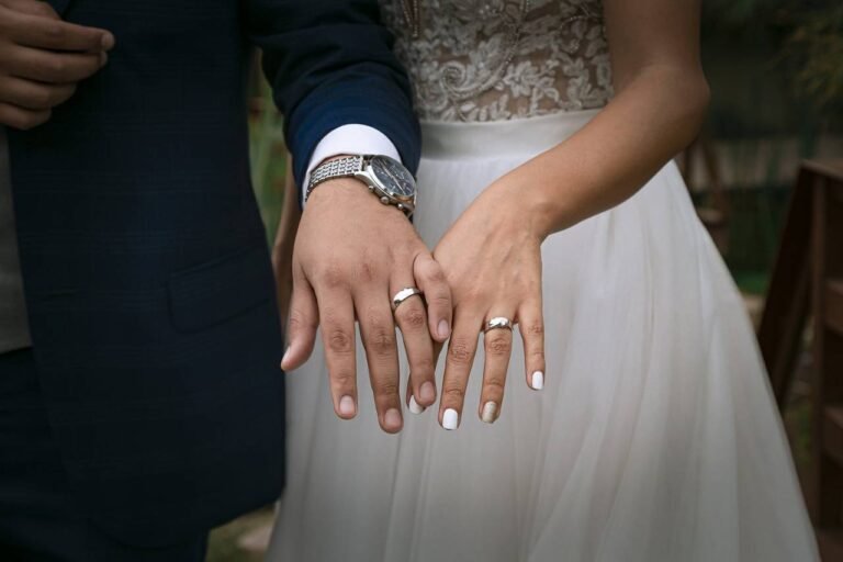 Cuáles son los nombres tradicionales de bodas por cada año 22 anillos de bodas de diferentes materiales