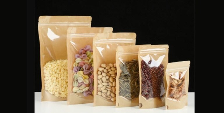 bolsas ziploc grandes llenas de ropa