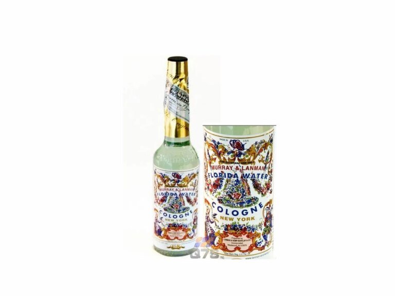 De qué manera el agua florida puede ayudar en el amor 4 botellas de agua florida sobre fondo romantico