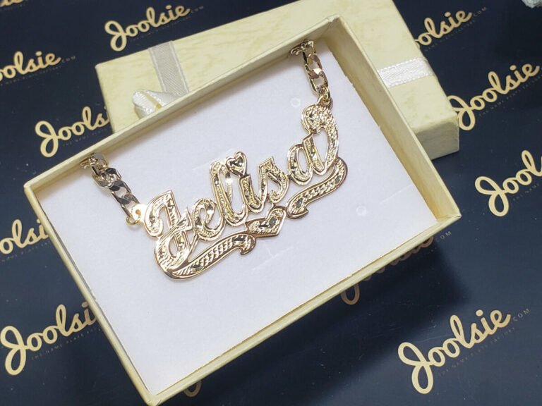 cadenas de oro con nombres personalizados