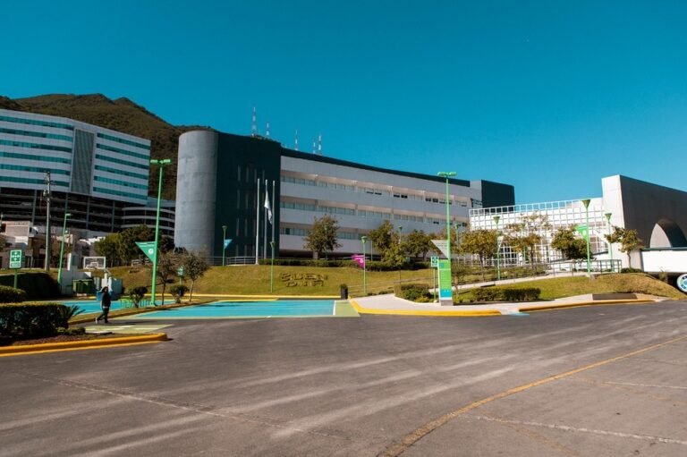 campus del tec de monterrey y tec milenio