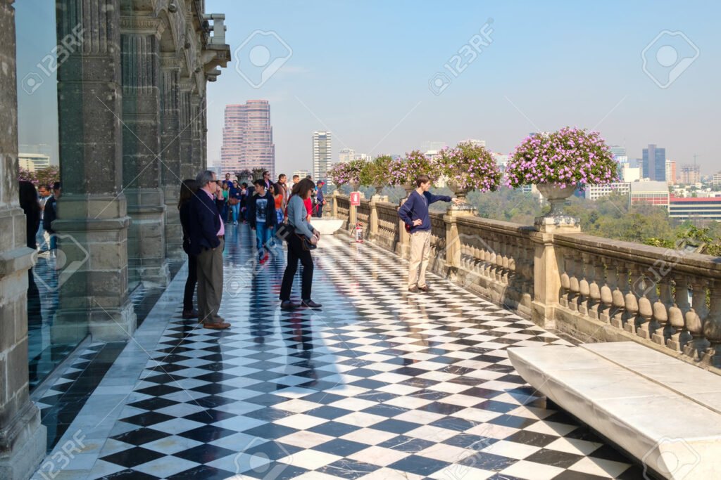Qué días está abierto el Castillo de Chapultepec para visitantes
