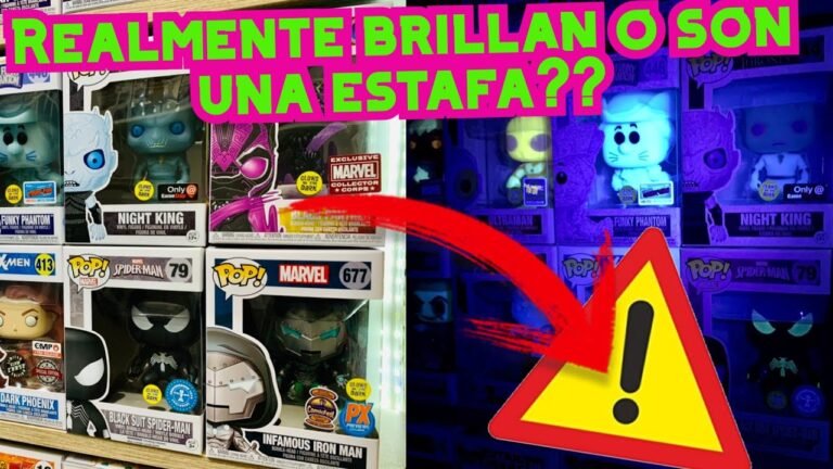 coleccion de funko pops brillando en la oscuridad