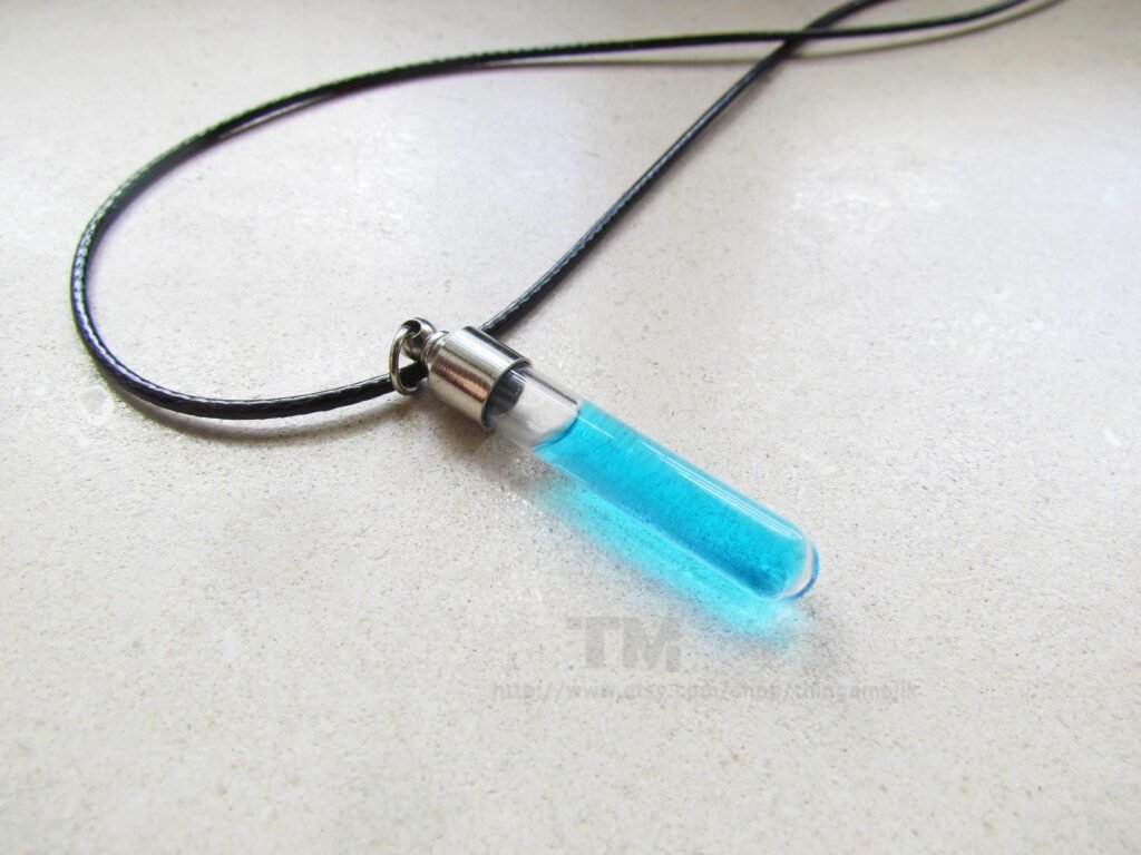 Qué significado tiene el collar de Newt en Maze Runner