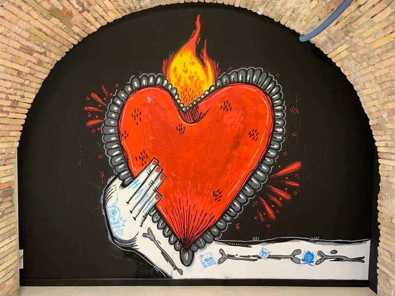 corazones con limites simbolicos dibujados