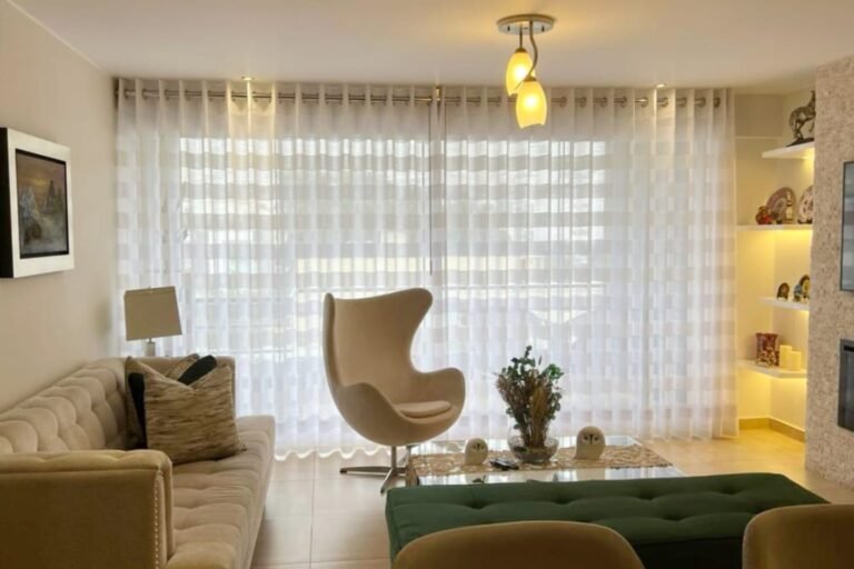 Qué Cortinas de Moda para Sala Son Tendencia Este Año 25 cortinas elegantes en una sala moderna