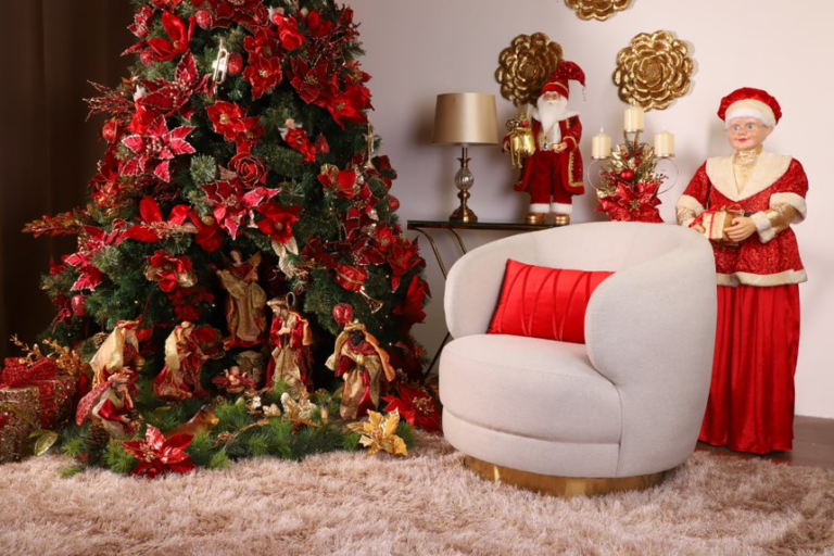 decoracion navidena en rojo y dorado