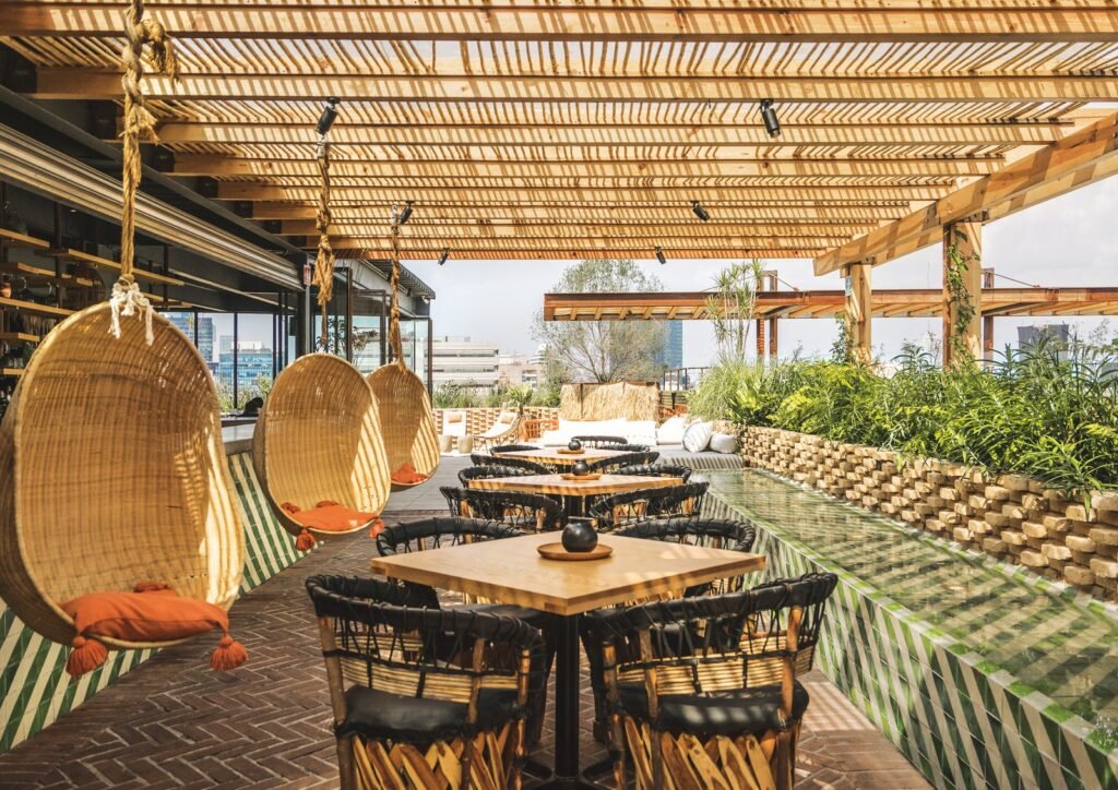 Qué platillos ofrece el menú de la terraza Cha Cha Cha