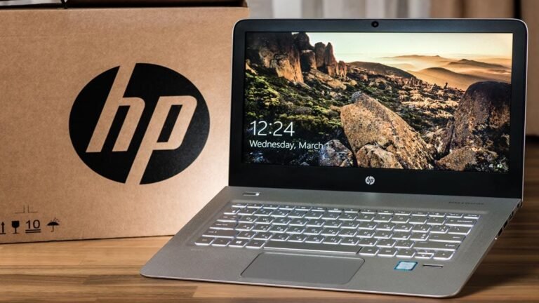 diferentes modelos de laptops hp en fila