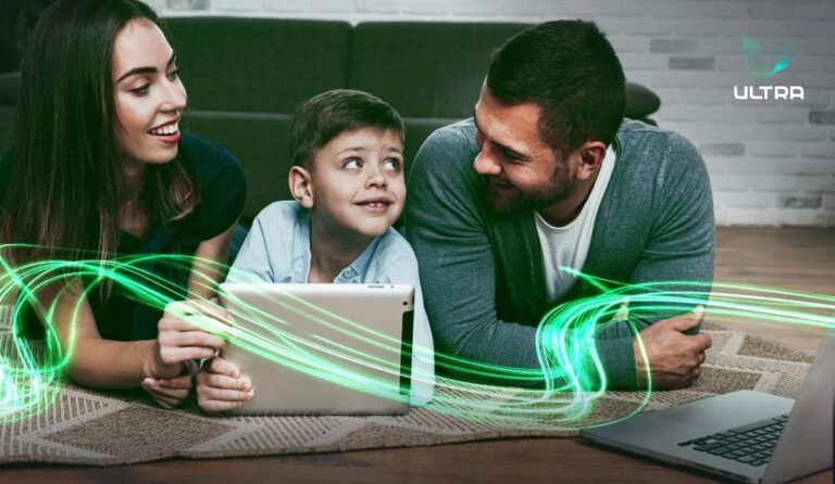 familia disfrutando de tecnologia conectada
