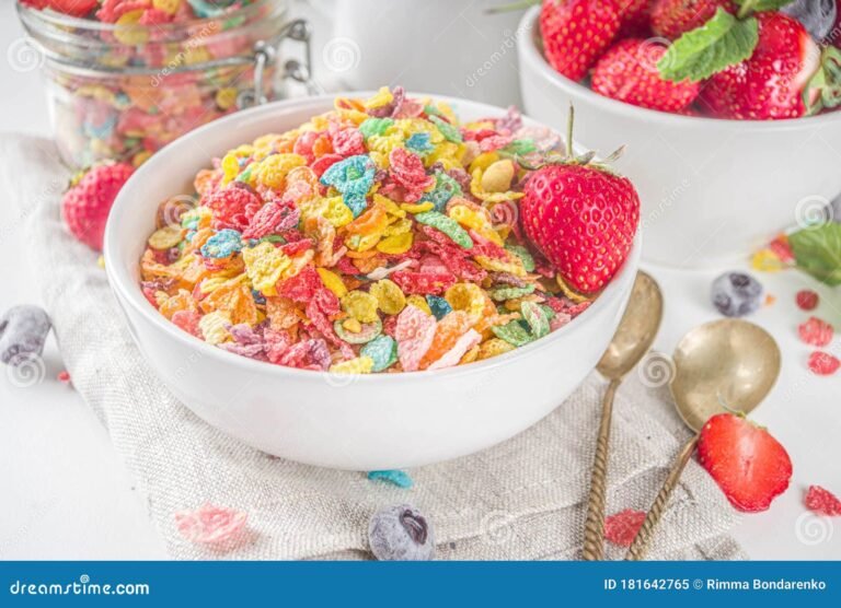 Cómo preparar jugos nutritivos para niños en el desayuno 8 frutas coloridas en una mesa de desayuno