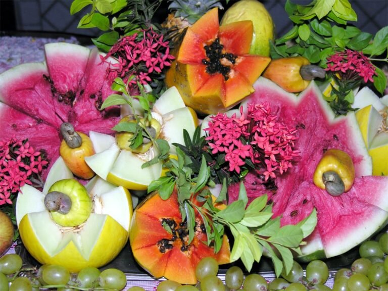 Qué características y notas aromáticas tiene el perfume Be Delicious de Donna Karan 16 frutas frescas y flores vibrantes juntas