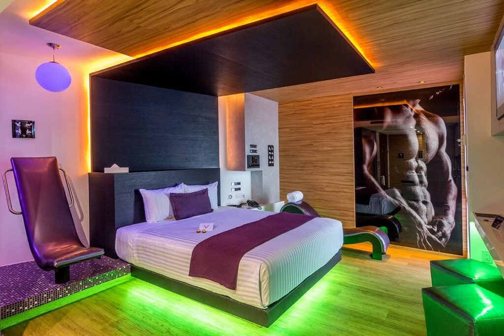 Qué servicios y precios ofrece el V Motel Boutique en Periférico Sur 1 habitaciones elegantes del v motel boutique
