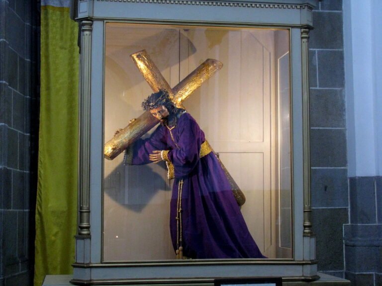 iglesia con imagen del justo juez