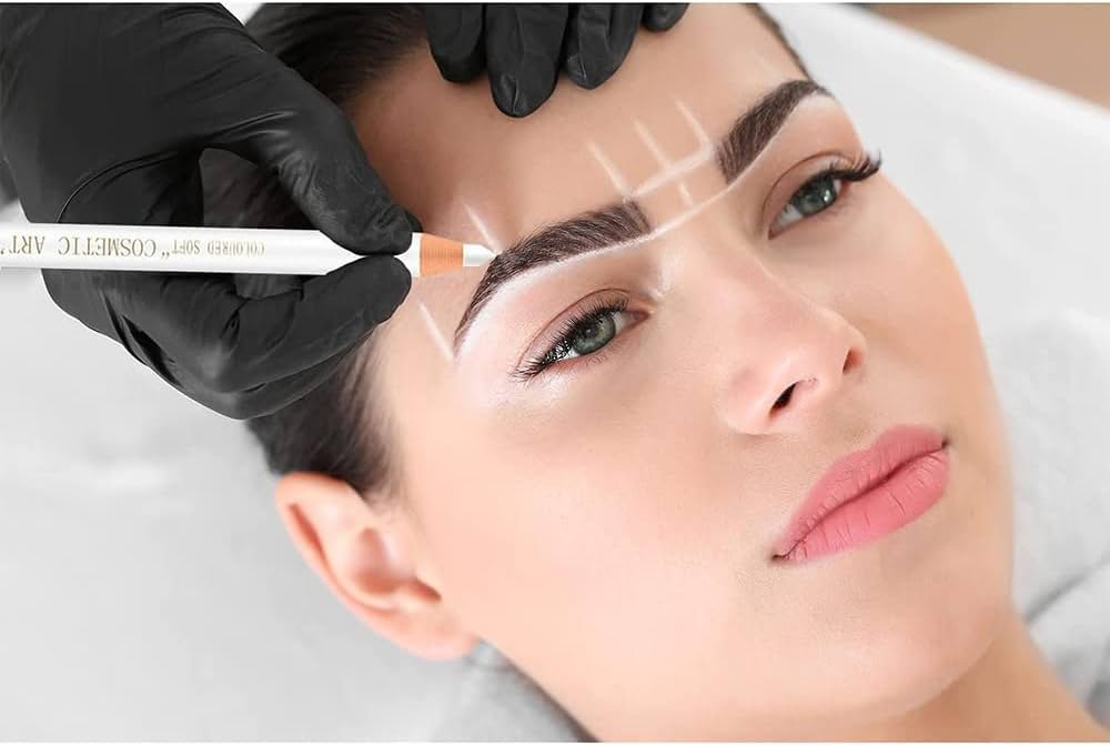 Qué características tiene el lápiz para cejas de Mary Kay