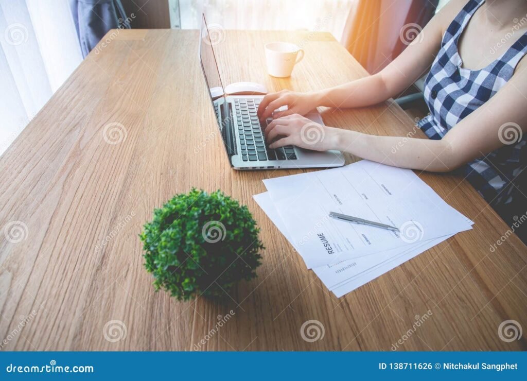 Cómo hacer un CV sin experiencia laboral Ejemplo práctico y consejos