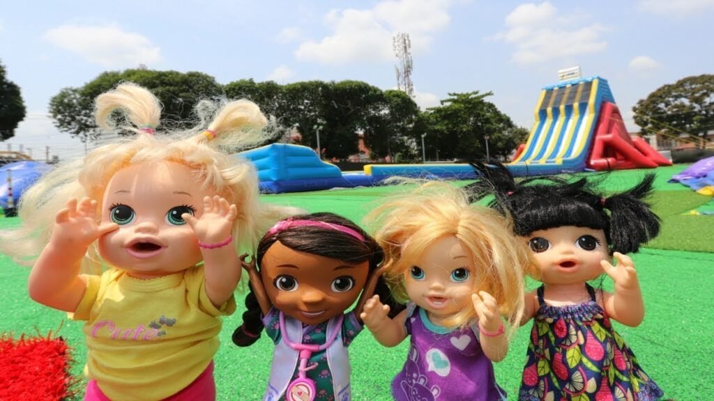 Qué características y funciones tiene la muñeca Baby Alive Pasos y Risas