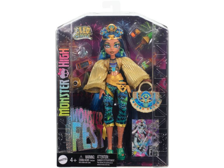 munecas monster high en exhibicion colorida