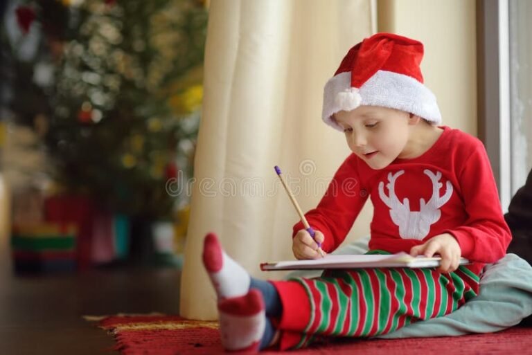 nino escribiendo carta a santa claus