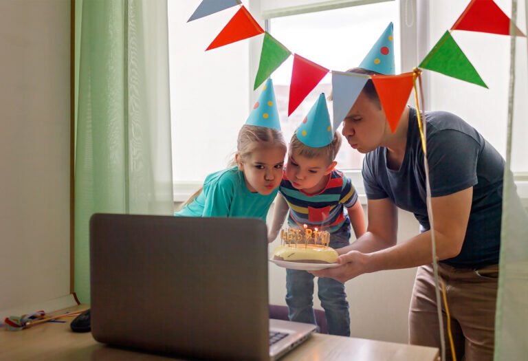 Cómo organizar un divertido festejo virtual para el Día del Niño 14 ninos disfrutando de una fiesta virtual