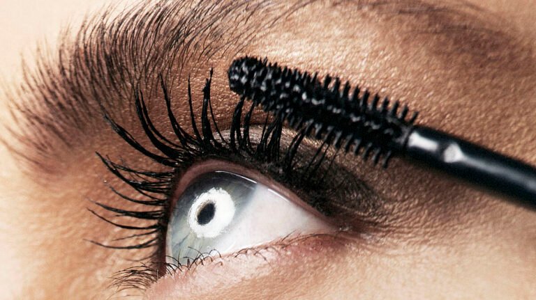 Es la máscara I Love Extreme Crazy Volume la mejor opción para tus pestañas 22 pestanas largas y voluminosas con mascara