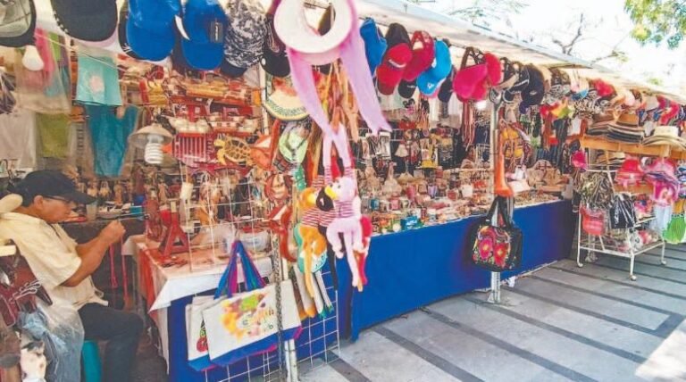 playeras de compresion en exhibicion coloridas