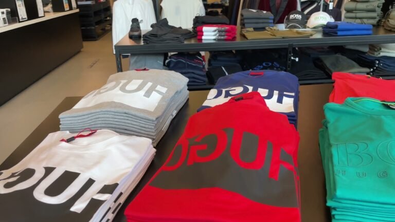 playeras de hugo boss en una tienda