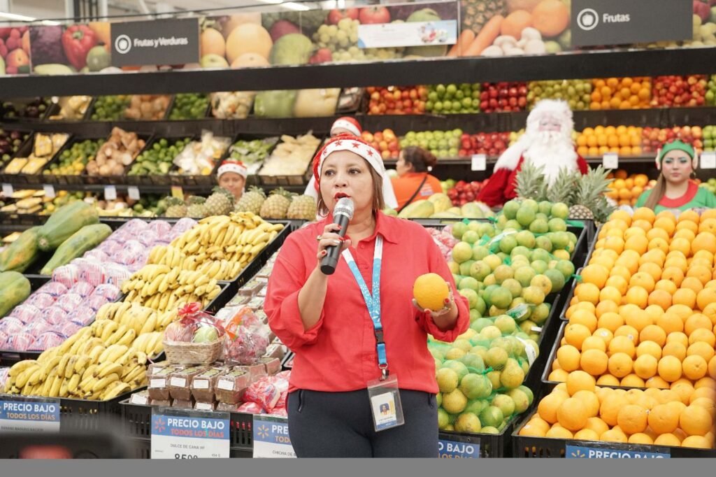 Qué productos y servicios ofrece Walmart Santa Elena Cuautitlán Méx