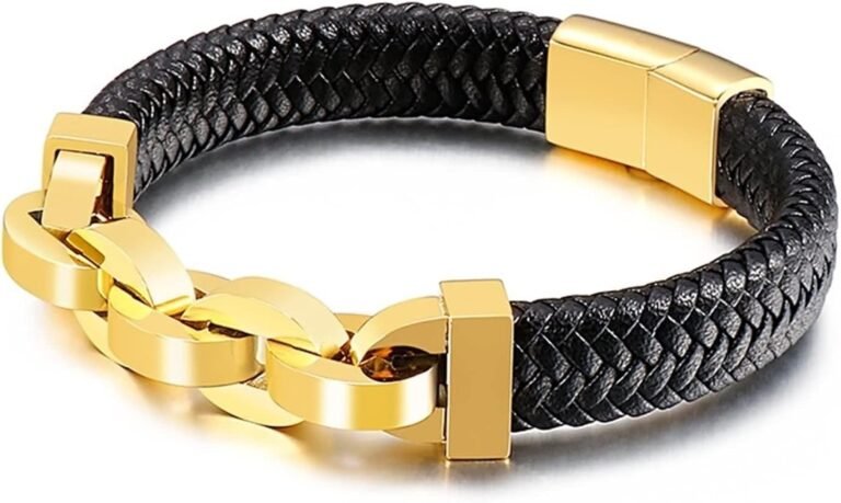 pulsera de piel con detalles dorados elegante