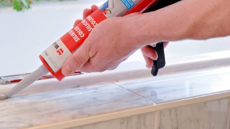 silicona en barra sobre fondo neutro