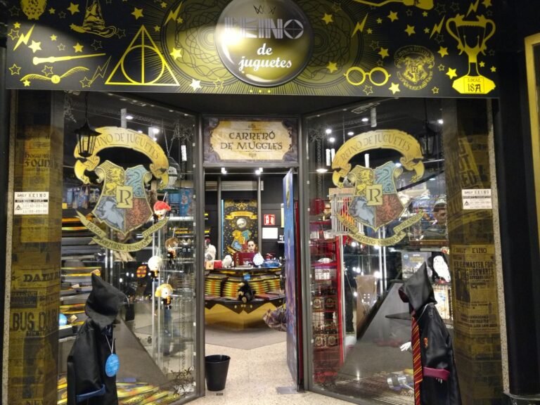 Dónde comprar un suéter de Harry Potter y Ron Weasley en línea 17 sueteres de harry potter en un escaparate