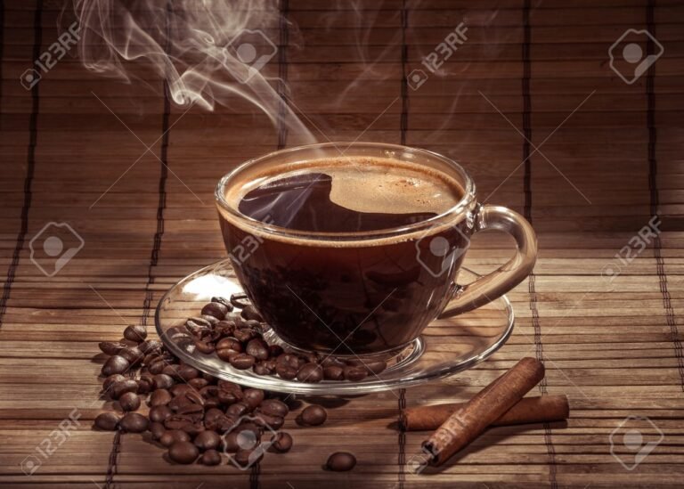 Qué incluye el paquete de café Taster's Choice y dónde comprarlo 6 taza de cafe humeante con granos 1