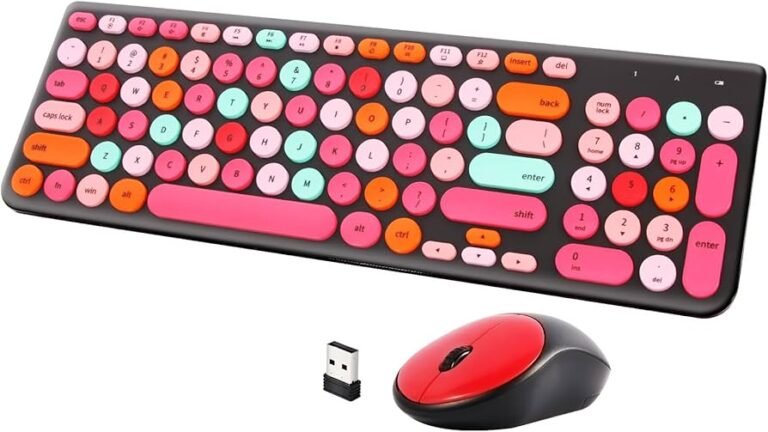 teclado inalambrico y mouse sobre escritorio