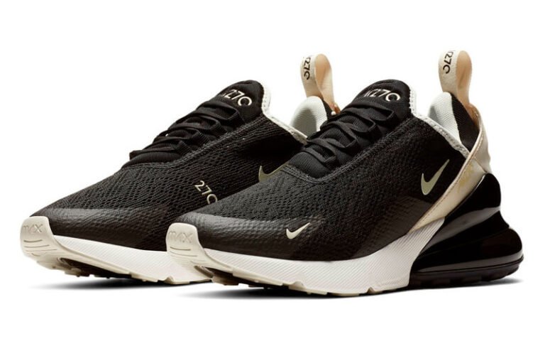 tenis nike modernos sobre fondo blanco