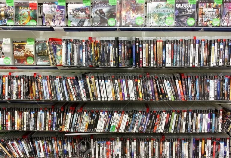 Dónde comprar Resident Evil Triple Pack para Nintendo Switch 7 videojuegos en estantes de tienda