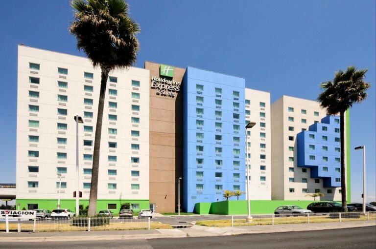vista exterior del hotel city express toluca