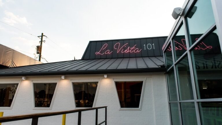 Dónde encontrar el restaurante One O One en Santa Fe 20 vista exterior del restaurante one o one