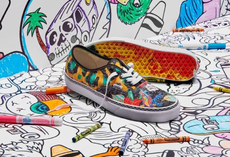 zapatillas vans en una tienda colorida