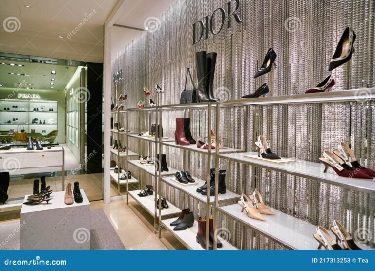 Qué es Ben and Frank y qué presentaron en Shark Tank 21 zapatos coloridos y modernos en exhibicion